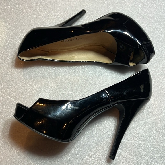 Chinese Laundry Hotness platform patent pumps. Peep toe open toe. - Picture 3 of 10